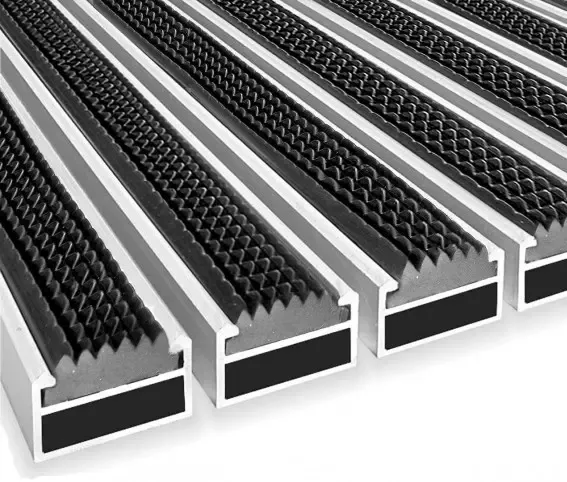 WYCIERACZKA W PROFILU ALUMINIOWYM CLEAN RUBBER  Z WKŁADEM GUMOWYM