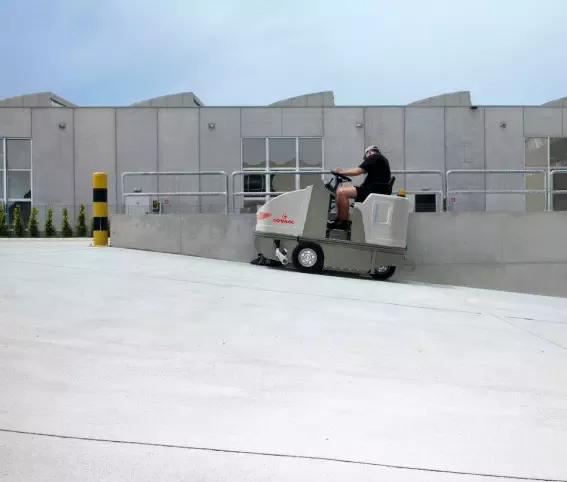 ZAMIATARKA COMAC CS 80 B