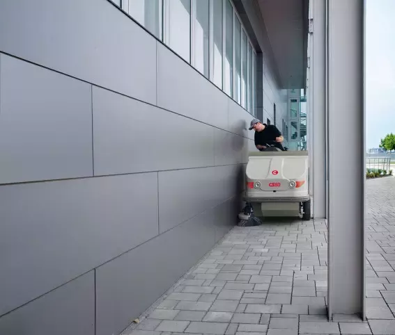 ZAMIATARKA COMAC CS 80 B