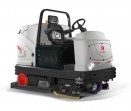 maszyna czyszcząca samojezdna