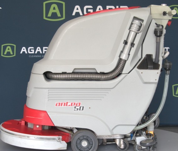 Maszyna czyszcząca Comac ANTEA 50 BT