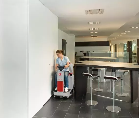 MASZYNA CZYSZCZĄCA COMAC INNOVA 55 B KOMPLET