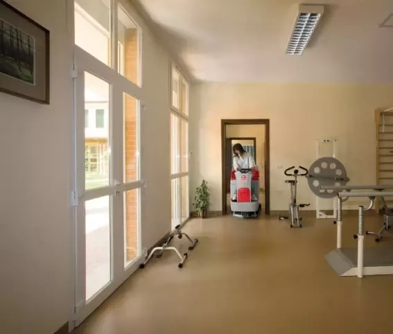 MASZYNA CZYSZCZĄCA COMAC INNOVA 70 S KOMPLET