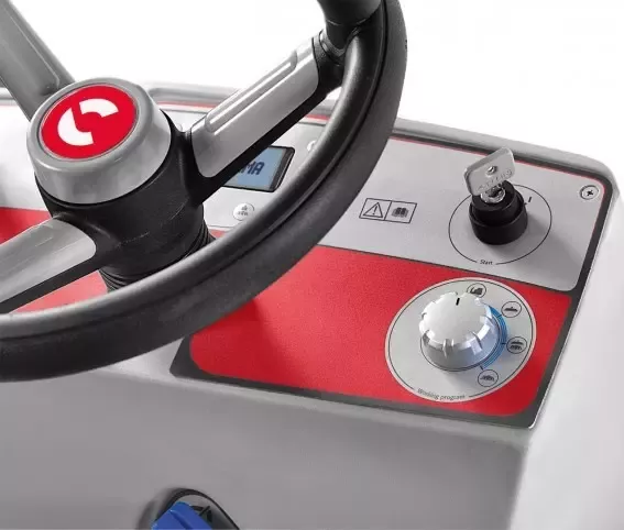 MASZYNA CZYSZCZĄCA COMAC OPTIMA 85 B KOMPLET