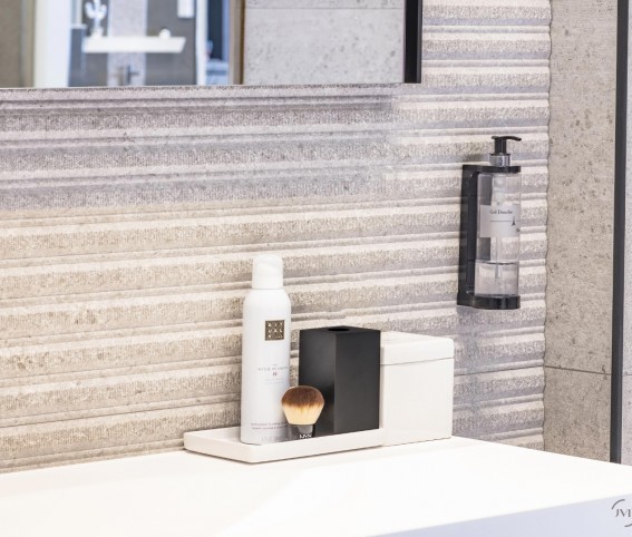 JVD DOZOWNIK ISSIS DO MYDŁA I DEZYNFEKCJI CZARNY