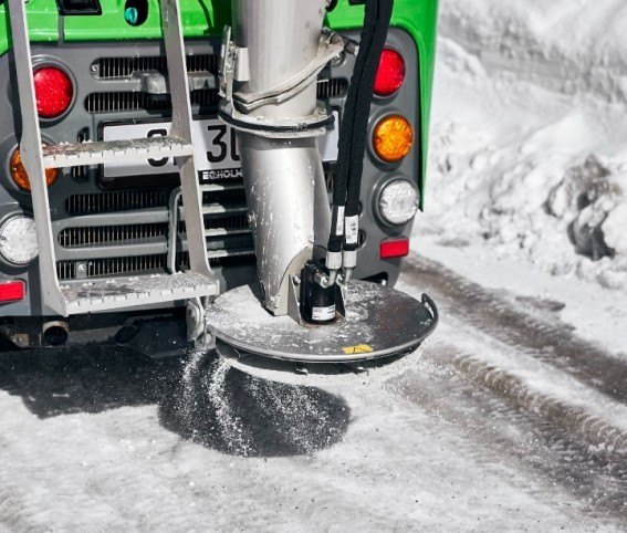 EGH E56000508 POSYPYWARKA SOLĄ/PIASKIEM 950KG