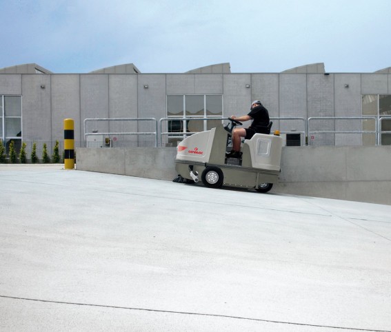 ZAMIATARKA COMAC CS 80 D