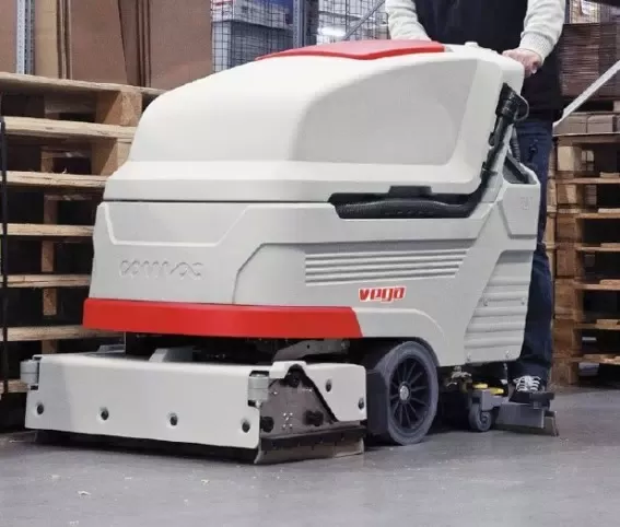 MASZYNA CZYSZCZĄCA COMAC VEGA 70 BTS KOMPLET