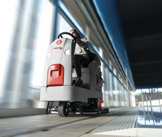 MASZYNA CZYSZCZĄCA COMAC INNOVA 75 B COMFORT KOMPLET