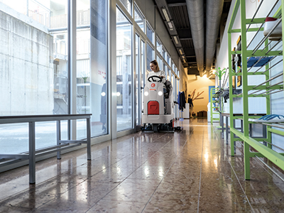 MASZYNA CZYSZCZĄCA COMAC INNOVA 75 B COMFORT KOMPLET