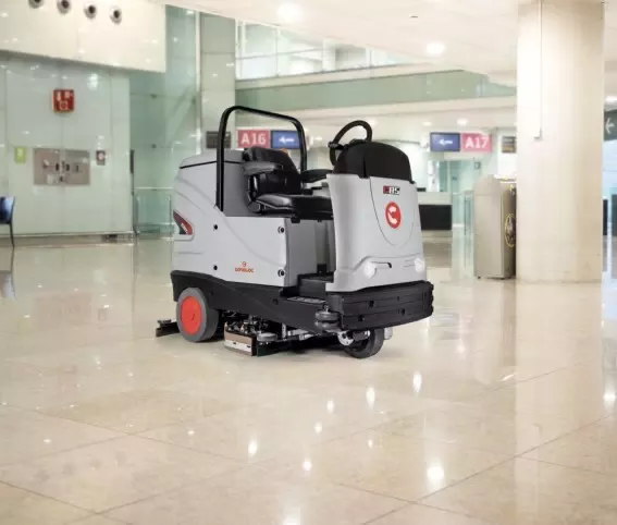 MASZYNA CZYSZCZĄCA COMAC C85 ESSENTIAL KOMPLET