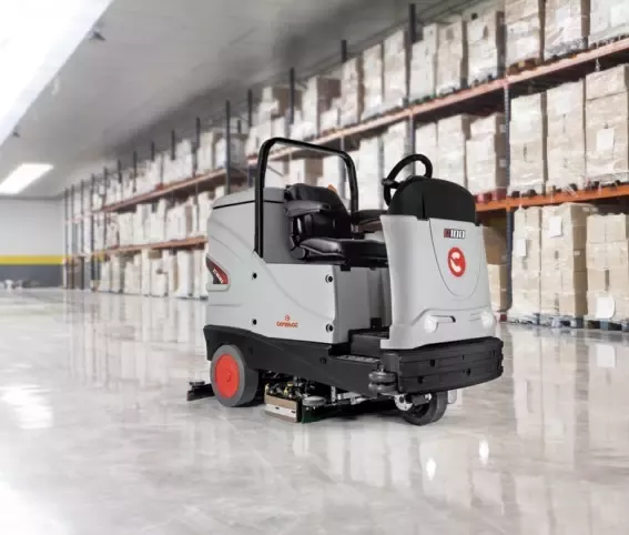 MASZYNA CZYSZCZĄCA COMAC C100 ESSENTIAL KOMPLET