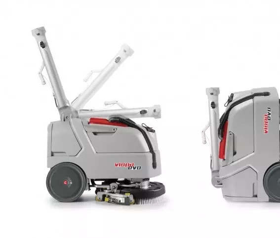 MASZYNA CZYSZCZĄCA COMAC VISPA EVO AGM 