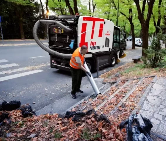 ZAMIATARKA COMAC HP4000