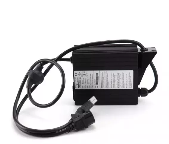 PROSTOWNIK TASKI SWINGO 455_755_855_955 CBHD1 24-9 100-240V 9A GEL 4128339 _ 17620-67