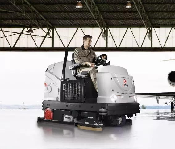 MASZYNA CZYSZCZĄCA COMAC C130 BS KOMPLET