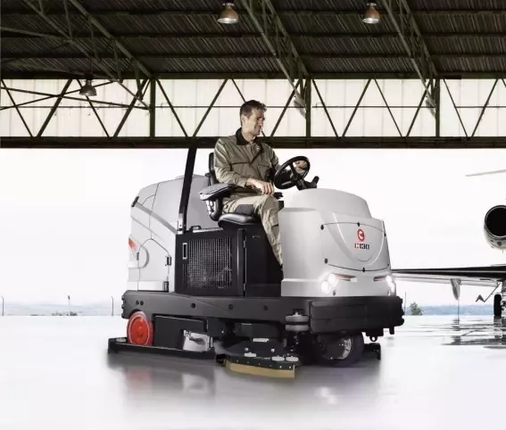 MASZYNA CZYSZCZĄCA COMAC C130 BS CDS KOMPLET