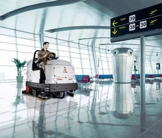 MASZYNA CZYSZCZĄCA COMAC C130 BS ROAD KOMPLET