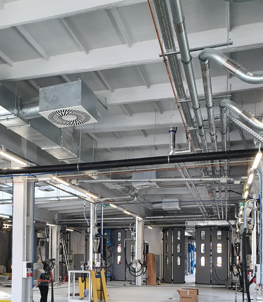 Agapit Cleaning Equipment odpowiedzialny był za przygotowanie specjalnego systemu czyszczenia wnętrza pojazdów opartego na odkurzaczach sucho/mokro 3